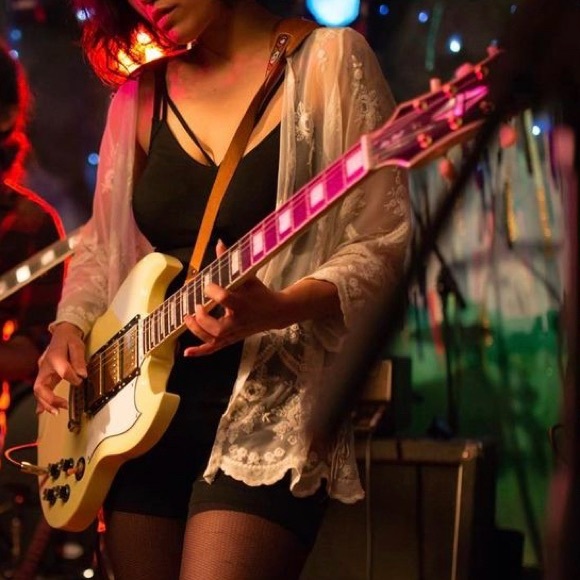 Meet your Posher - Picture 3 of 3